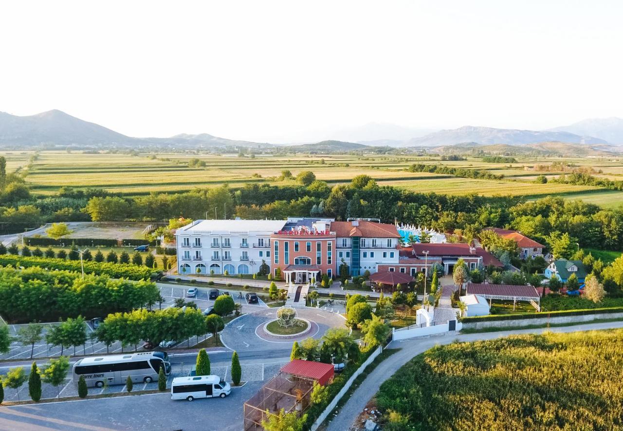 Gardenland Resort Shkoder Exterior photo