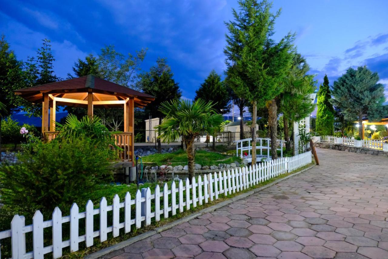 Gardenland Resort Shkoder Exterior photo